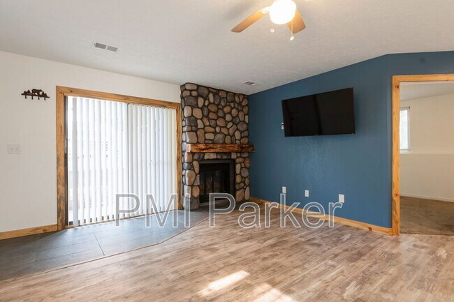 Foto del edificio - 10881 Pine Dr