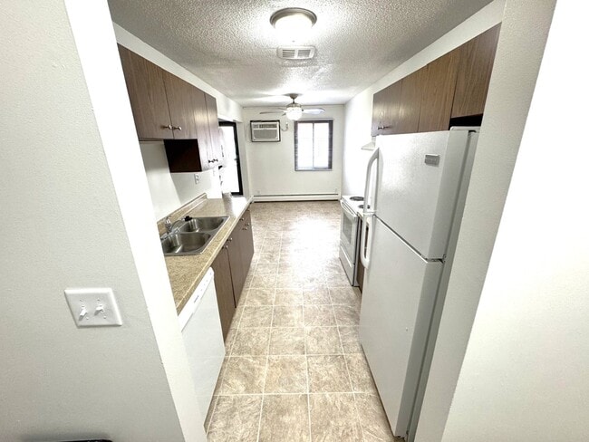 1 Bd- Kitchen/Dinning Room Area - Fairway Woods Apartments
