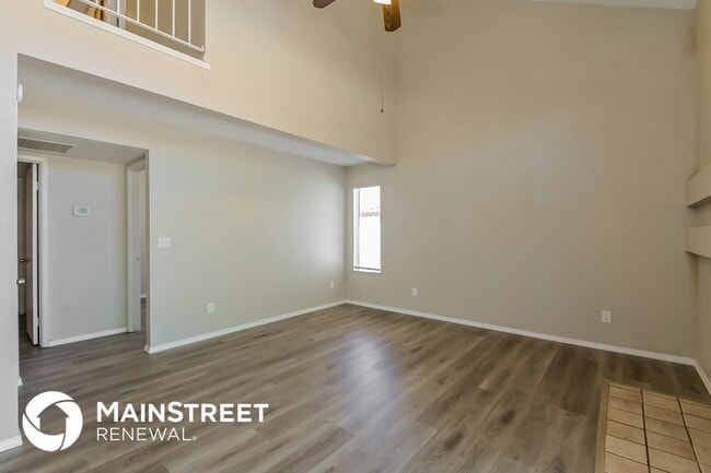 Building Photo - 9585 E Ashford Dr
