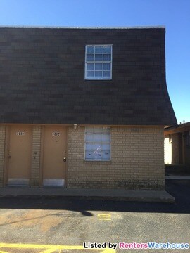 Primary Photo - 308 E Mitchell St