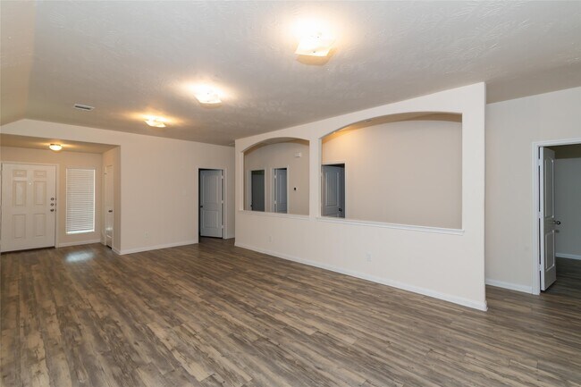 Building Photo - 10314 Van Hut Ln