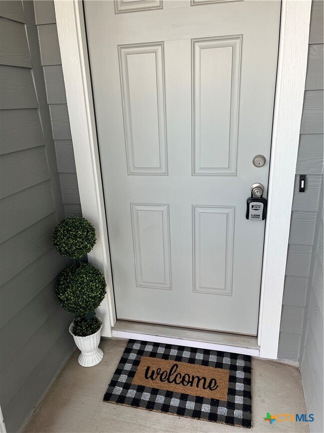 Foto del edificio - 124 Parrigin Cv