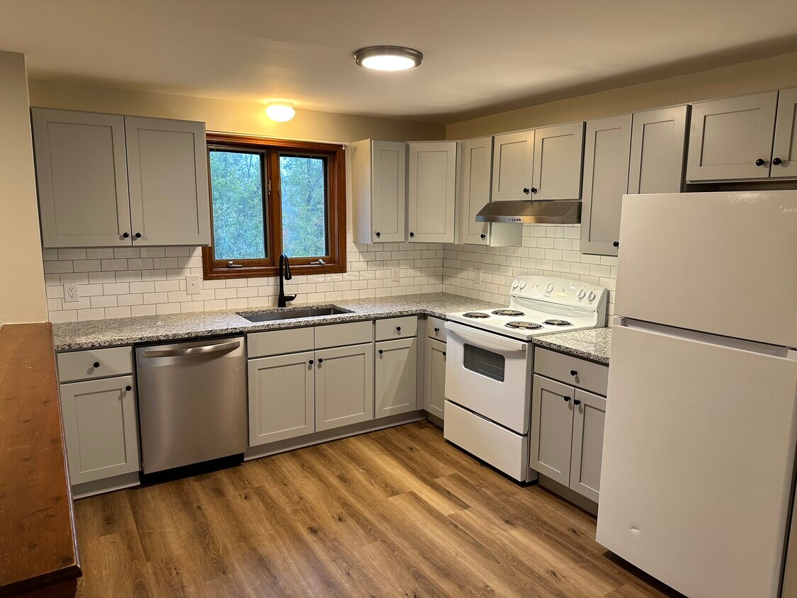 Foto principal - 1478 Stafford Rd