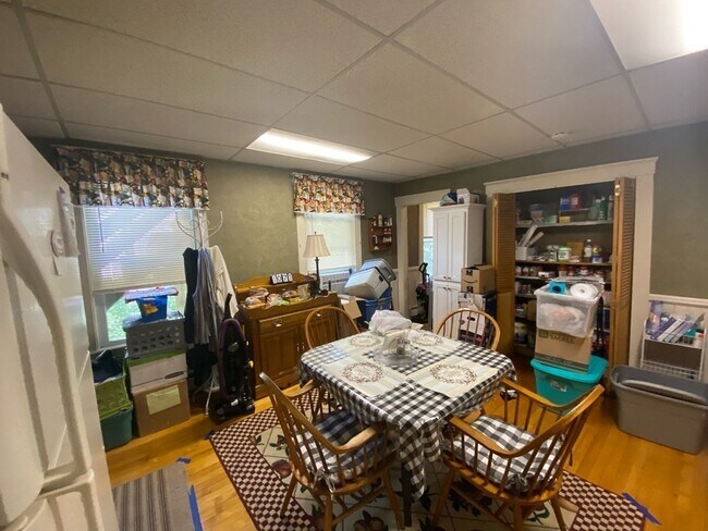 Building Photo - 60 Leamy St