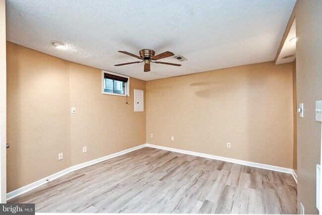 Foto del edificio - 105 Sunny Hill Ct