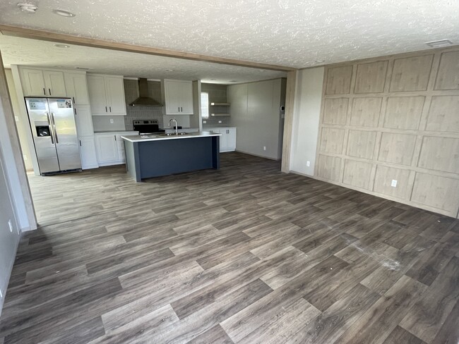 Building Photo - 15807 Co Rd 672