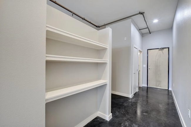 Building Photo - 1601 E Cesar Chavez St
