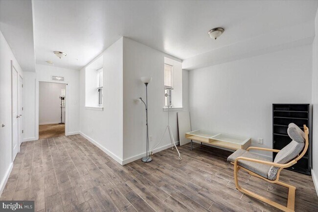 Building Photo - 1322 N 15th St
