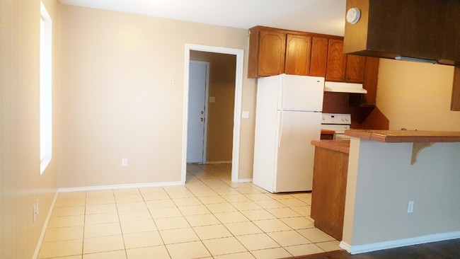 Foto del edificio - 13513 Sheldon Ln