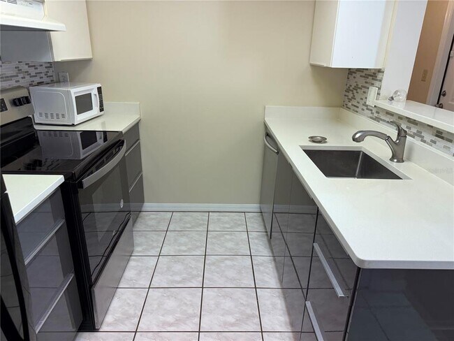 Foto del edificio - 5721 SW 10th Pl