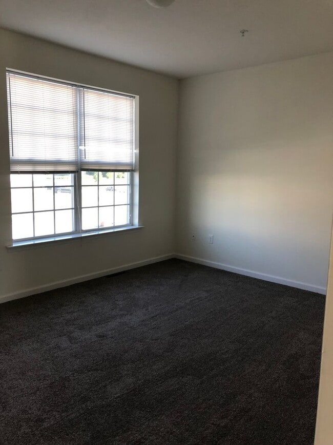 Building Photo - Coming Soon - Beautiful 3 Bedroom, 2.5 Bat...