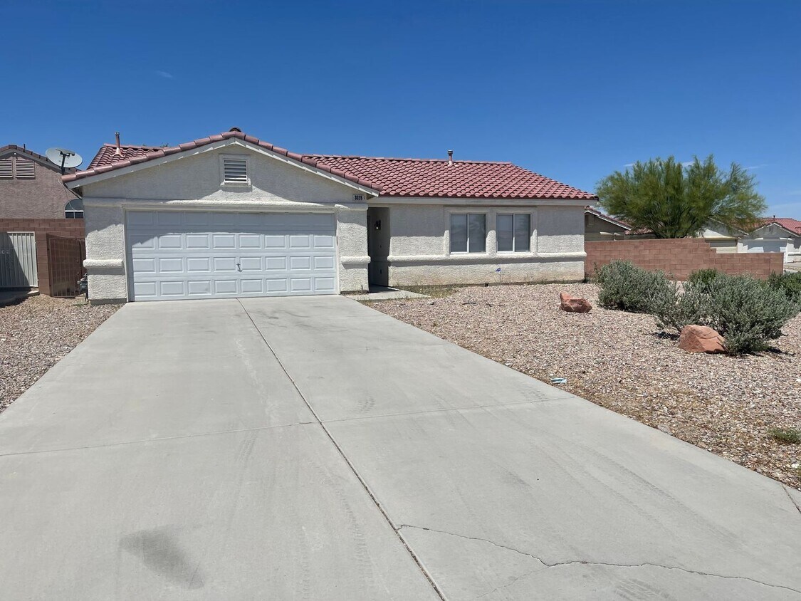 Primary Photo - 3026 Honeysuckle Ave