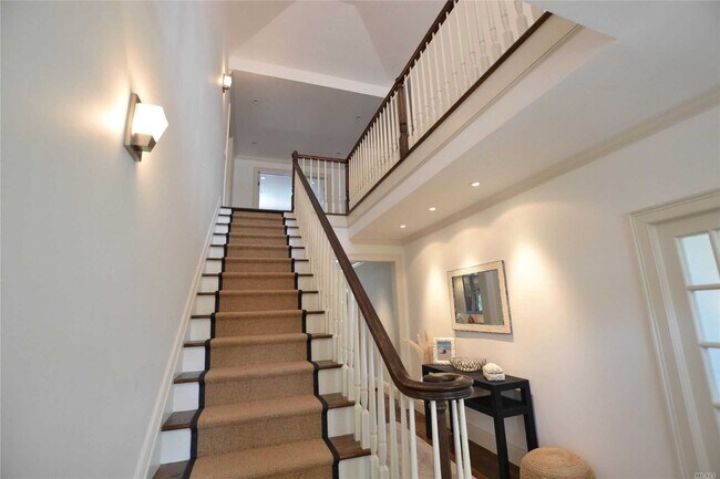 Foto del edificio - 28 Howell Ln