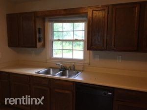 Building Photo - 3236 Powder Springs Rd