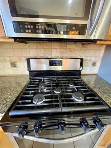 Foto del edificio - 6609 Amesbury Ln