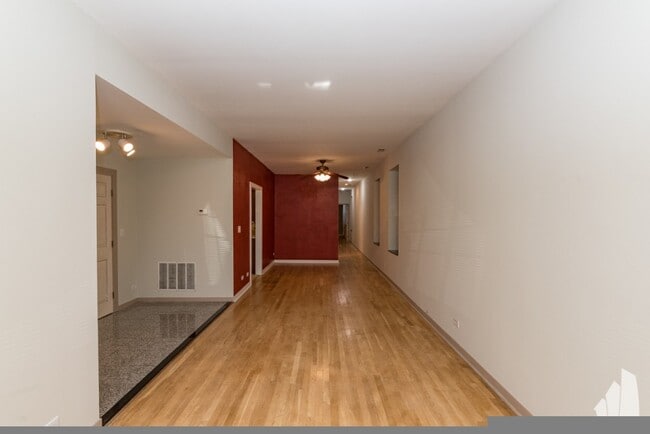 Building Photo - 1835 N Winchester Ave