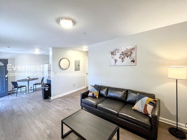 Building Photo - 6 Bob Cat Ct