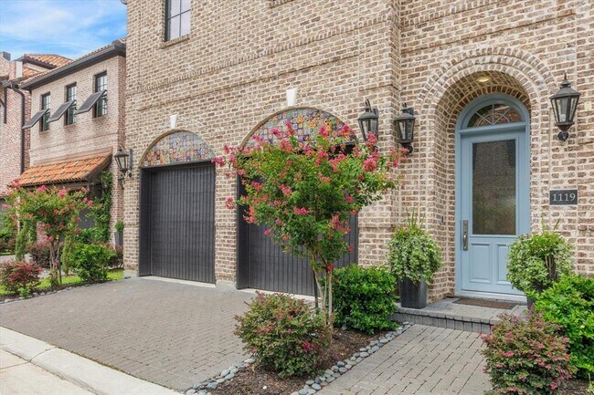 Building Photo - 1119 Castellina Ln
