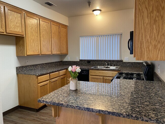 Building Photo - 2917 Snyder Ave