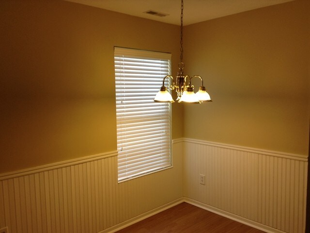 Foto del edificio - 19 Pond Ln