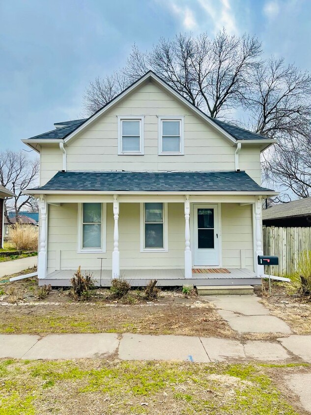 Primary Photo - COMING SOON - Traditional 3BD/2BA Home w/ ...