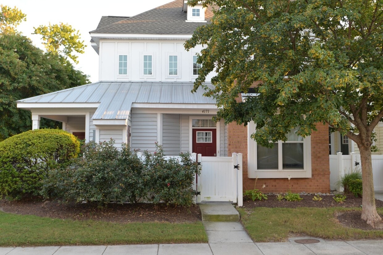 First Floor Condo off Shore Drive - First Floor Condo off Shore Drive