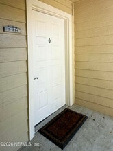 Building Photo - 11-11 Arbor Club Dr