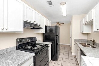 Building Photo - 8113 Jefferson Park Dr