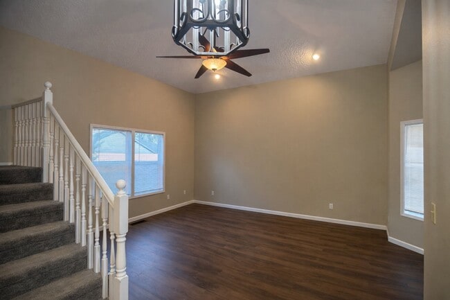 Building Photo - 3511 NE 158th Pl