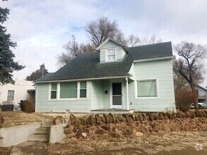 Building Photo - 228-228 Cheyenne Ave