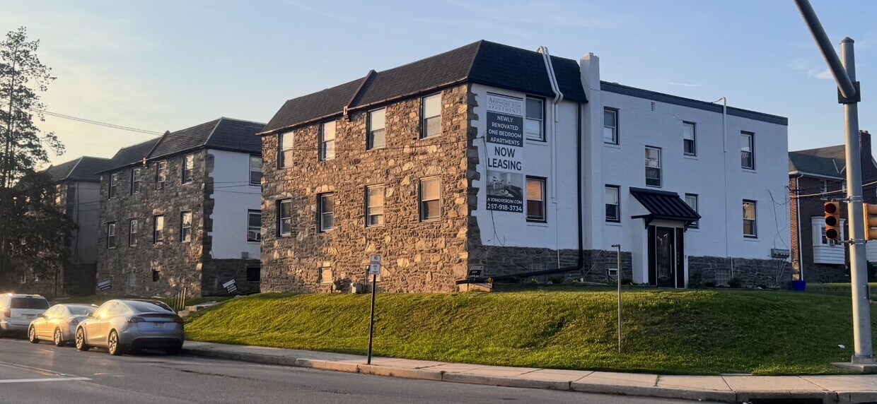 Foto principal - 2301 Haverford Rd