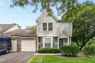 Building Photo - 1301 Seabury Cir