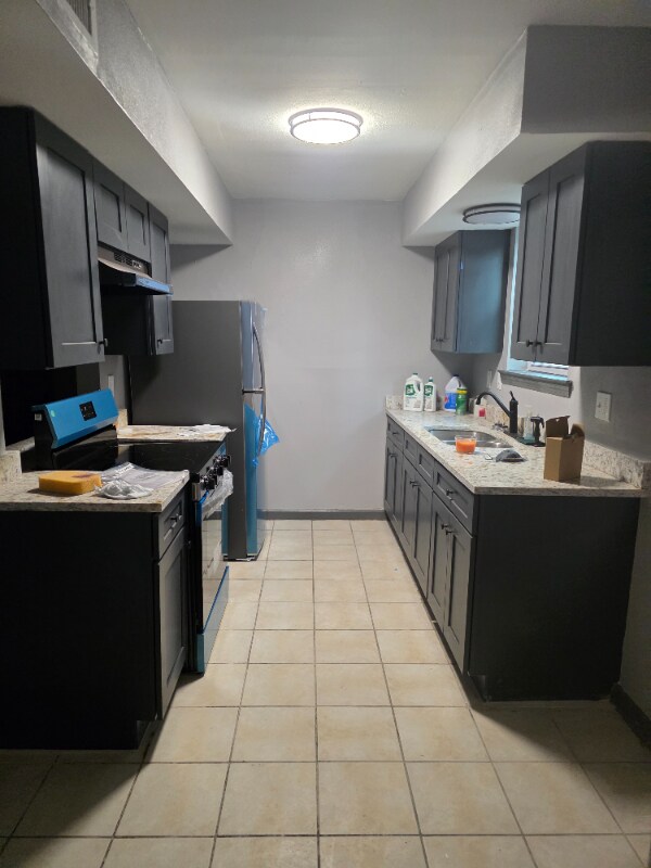 Foto del edificio - 7819 Sail St