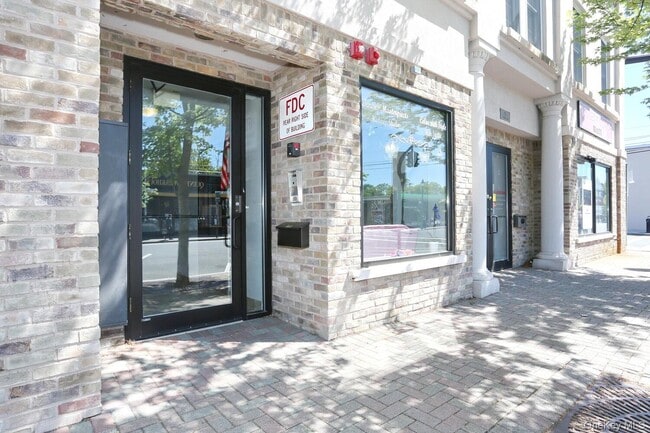 Foto del edificio - 21 E Central Ave