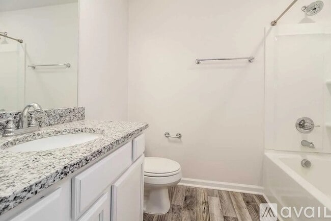 Foto del edificio - 105 Cedar Oak Ln