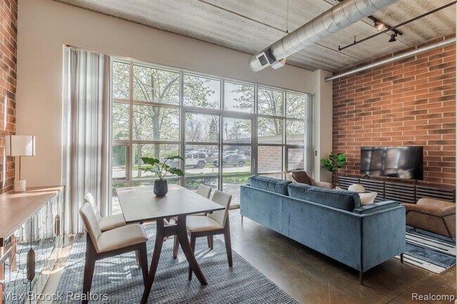 Foto del edificio - 333 E Parent Ave