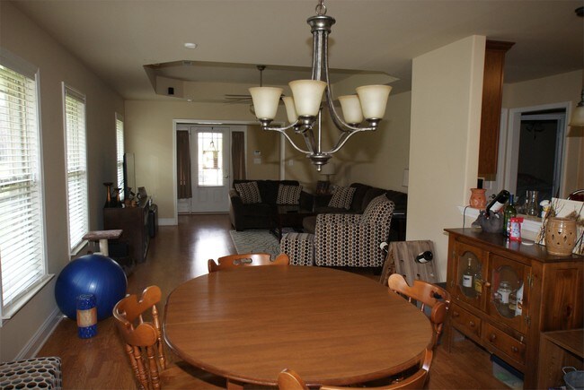 Building Photo - 306 Harbor Glen Dr SW