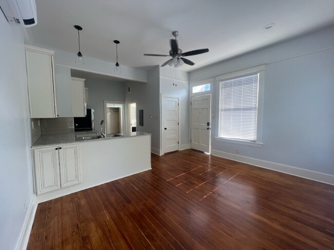 Foto del edificio - 514 E 8th St