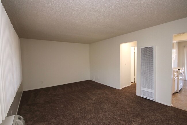 Building Photo - 6805 Rosemead Blvd