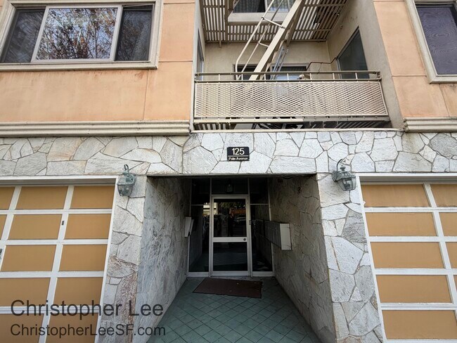 Foto del edificio - 125 Palm Ave