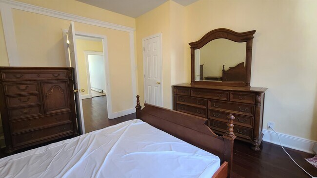 Foto del edificio - 271 Claremont Ave