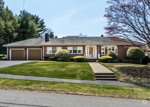 Building Photo - 80 Woodcliff Dr