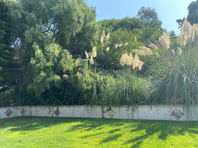 Foto del edificio - 6410 Topmast Dr