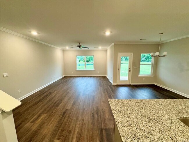 Building Photo - 5000 Tea Rose Dr