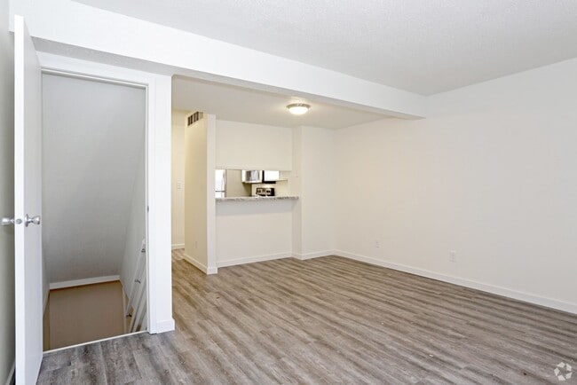 Building Photo - Tuscany Ridge Townhomes