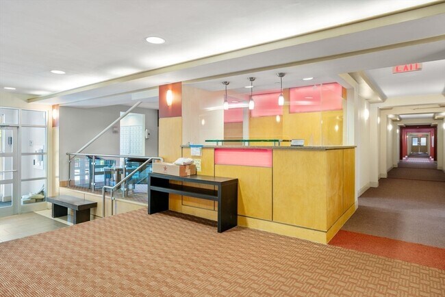 Foto del edificio - 1600 Beacon St