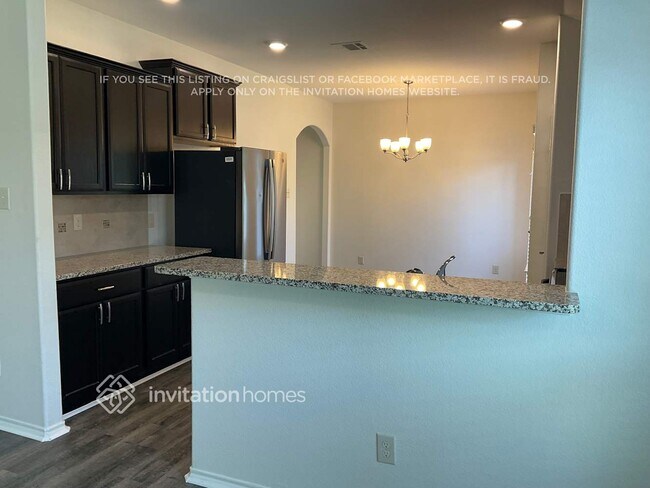 Building Photo - 1336 Red River Dr