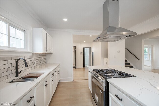 Foto del edificio - 3244 Redwood Rd