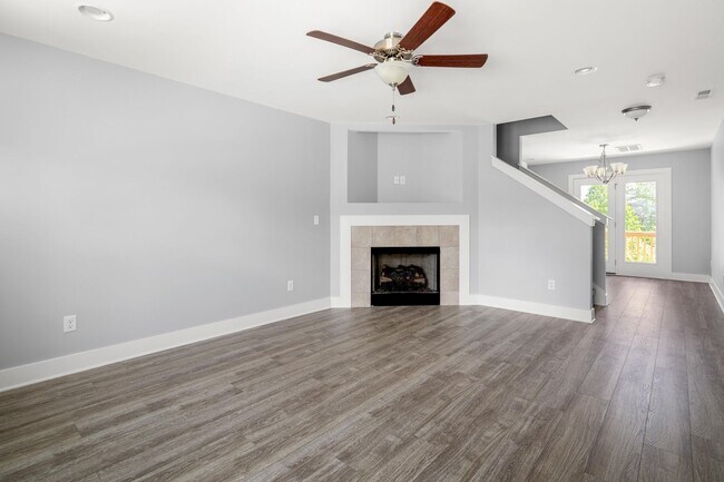 Foto del edificio - Beautiful Newer Townhome!