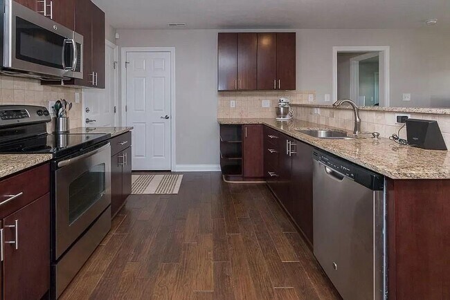 Foto del edificio - 9756 Clover Ct